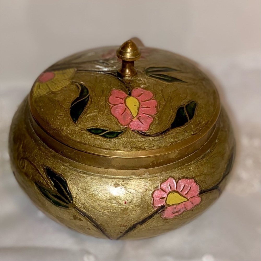 Vintage Brass enameled hand painted floral golden Bowl with lid - Picture 15 of 15